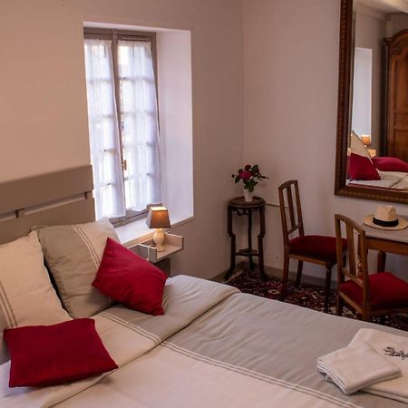 Une Suite Au Jardin Hyenville Εξωτερικό φωτογραφία
